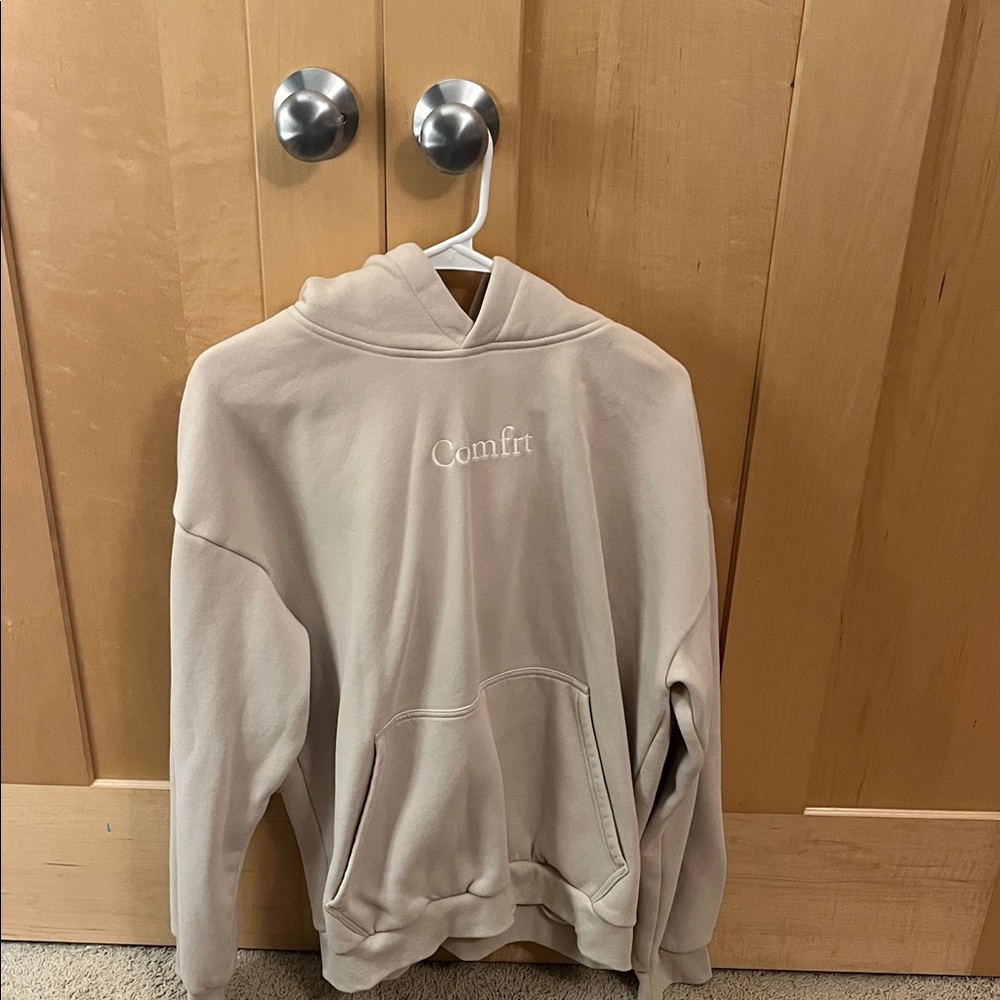 Comfrt Men's Beige Hoodie